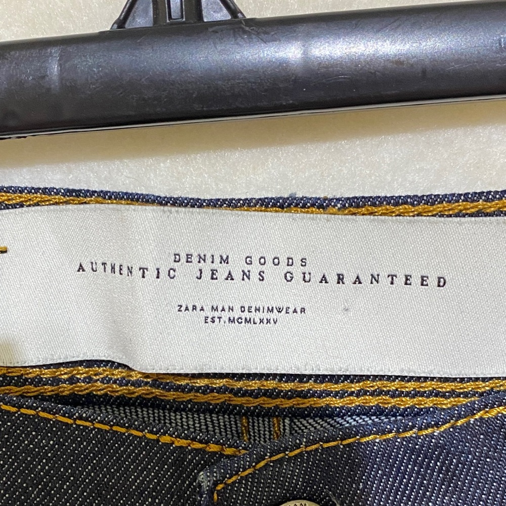 Zara Men’s Indigo Slim Jeans with Contrast Stitching - Picture 2 of 9